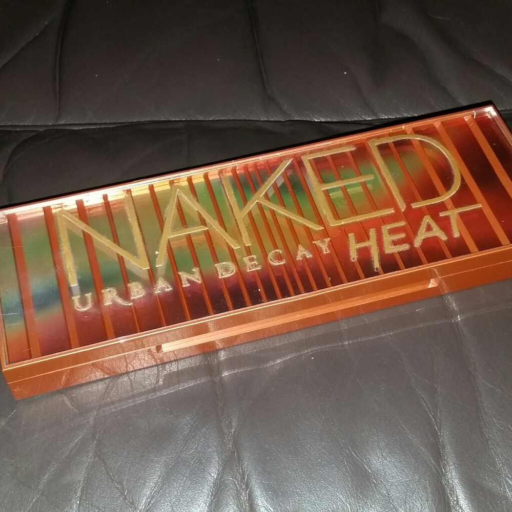 Urband Decay Naked Heat pallet